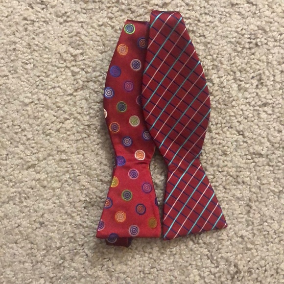 Staffers Bow Tie - Picture 2 of 5